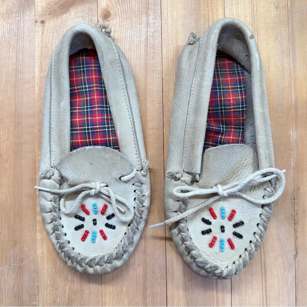 Minnetonka Style Beaded Leather Moccasins